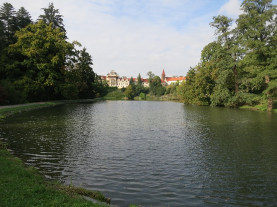 Schloss und Park Průhonice nahe Prag